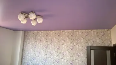 Монтаж и ремонт натяжных потолков сиреневого, фиолетового цветов.  Производитель \"Потолков\" в Астрахани.