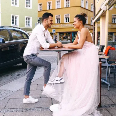 Свадебная фотосессия на улице | Розовое платье, Фотограф, Платья
