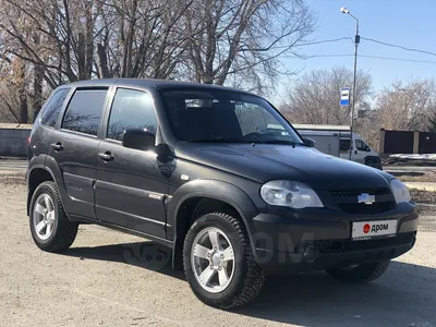 Chevrolet Niva 2017 года в Новосибирске, Идеальное техническое состояние,  бензиновый, 4wd, комплектация 1.7 MT GLC