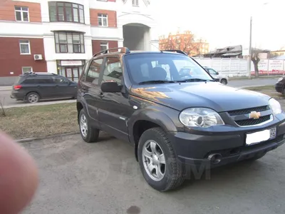 Купить авто Chevrolet Нива 2011 г.в. в Барнауле, ОТС, цвет кузова «Графит-  2» (зелено- коричневый металлик, редкий и красивый), с пробегом 59000 км,  1.7 литра