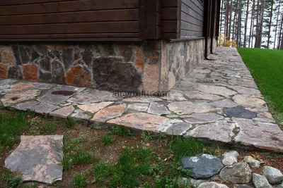 Облицовка фасадов натуральным камнем | Природный камень Алевролит и Шунгит,  валуны с карьера из Карелии