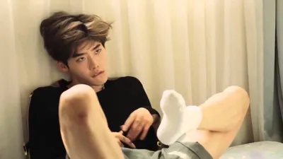 Ли Чон Сок / Lee Jong Suk - CeCi Magasine May 2014 - YouTube