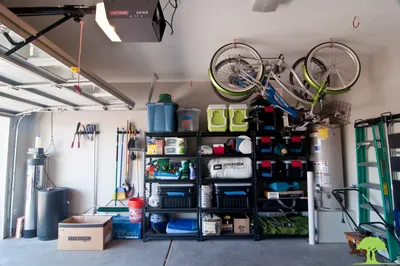 Как грамотно обустроить гараж, чтобы всё было под рукой: 30 примеров —  Roomble.com