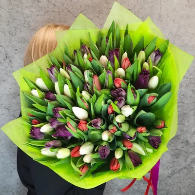 Букет из 101 тюльпана – купить с бесплатной доставкой в Москве