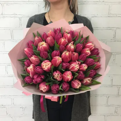 Купить большой букет тюльпанов с доставкой недорого в интернет-магазине -  Москва