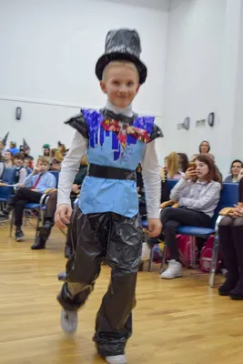 В школе № 3 прошёл конкурс костюмов из бытовых отходов » Информационный  сайт города Гусева