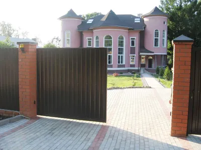 Откатные ворота из профлиста с калиткой, купить вороты из профлиста с  установкой в Москве и области — Shtal-burg