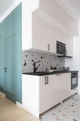 Маленькая квартира в стиле неомемфис 35 м² | Дизайн для небольшой квартиры,  Интерьер, Элитные кухни