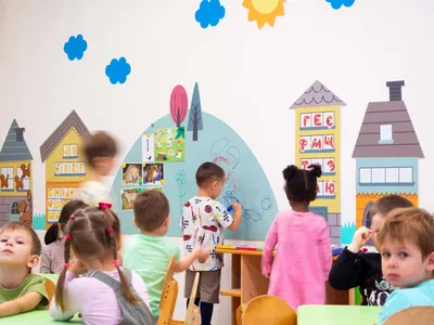 Дизайн стен детского садика, оформление стены дошкольного отделения, дизайн  ДОУ
