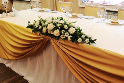 Оформление свадебного стола цветами от студии флористики «Фреш», стоимость оформления  стола цветами на свадьбу в Москве