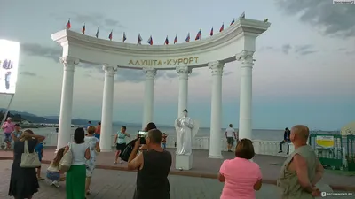 Крым, Алушта - «Алушта - жемчужинка спрятанная среди гор! 🐚 Зачем, куда и  на чём можно самостоятельно доехать с Алушты, без гидов и экскурсионных  программ. 💁» | отзывы