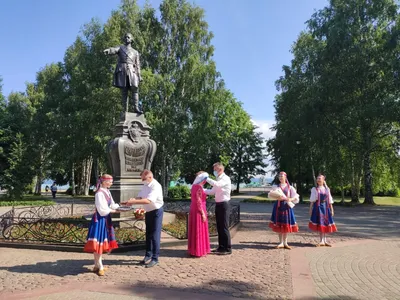 Вавилова Наталья - Мои роднулечки!!!Спасибо вам!!! Спасибо что помните обо  мне!Спасибо вам за такое Внимание!Это бесценно!Люблю вас 😍😍😍#др #подарок  #портрет #вау #спасибо #девочкитакиедевочки #люблюнемону #красота # |  Facebook