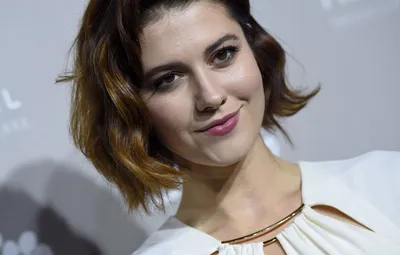 Обои взгляд, портрет, макияж, актриса, певица, фотосессия, hair, Mary  Elizabeth Winstead, Мэри Элизабет Уинстэд картинки на рабочий стол, раздел  девушки - скачать