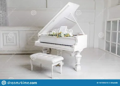 Пианино дома: как расположить фортепиано в гостиной | Houzz Россия