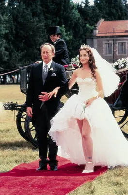 Самые красивые свадебные платья в кино: Война невест, Сумерки и другие  фильмы
