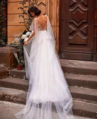 Легкое свадебное платье с крылышками на плечах купить в Москве