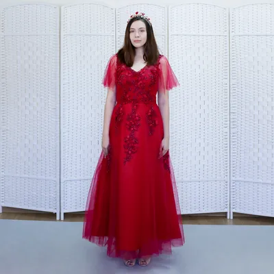 Красное платье в пол с рукавами-крылышками | Шкатулки для украшений