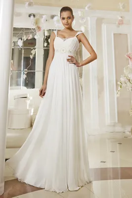 Недорогое платье ампир Eva Grandes Олимпия | Купить свадебное платье в  салоне Валенсия (Москва)