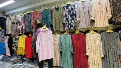 Огромный выбор шифоновых платьев на рынке Садовод: показываем трендовые и  бюджетные модели | САДОВОД РЫНОК НА СТИЛЕ | Дзен