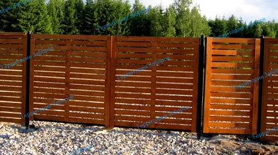 Деревянный плетеный забор со столбами из профильной трубы под ключ в Москве  по цене 2 153 руб. п/м