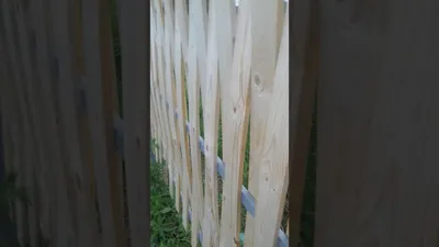 Плетеный забор из досок своими руками: фото, пошаговая инструкция, как  сделать деревянный, мастер класс на видео