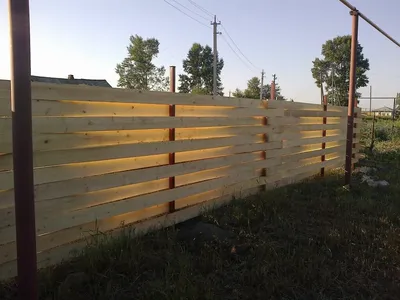 Оформляем границу участка красиво: плетеный забор из досок | Школа садовода  | Дзен