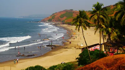 Индия, Гоа, Анджуна, вид на пляж Анджуна — день, Случайные люди - Stock  Photo | #178843394