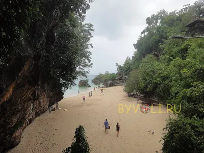 Пляж Паданг-Паданг (Padang Padang beach)