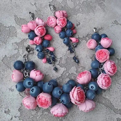 УКРАШЕНИЯ ПОЛИМЕРНАЯ ГЛИНА on Instagram: “🌸💙🌸💙 Давно не делала  цветочно-ягодных комплектов, не смогла сдержаться 😀 Компле… | Украшения, Полимерная  глина, Глина