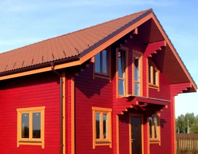 Как покрасить деревянный дом своими руками ?