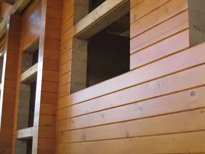 Покраска деревянного дома | СтроимДоМ