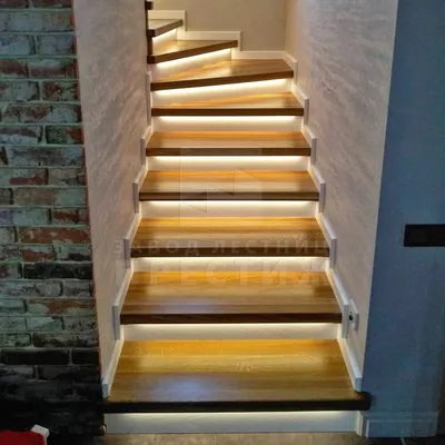 Полувинтовая лестница из бука с подсветкой ЛС-1463 - купить в  Санкт-Петербурге, цена от 492000 руб.