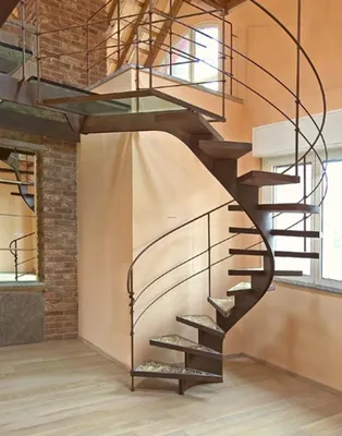 Винтовые лестницы на второй этаж в частном доме: фото