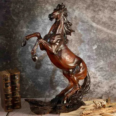 Декоративная статуэтка лошади, стоящей на задних лапах - S-Gifts