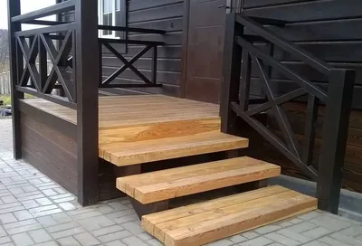 Лестница перед входом в дом: рекомендации по изготовлению