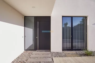 Уличные двери для дома из металлического профиля с терморазрывом –  Европейские входные группы с дополнительными опциями от производителя