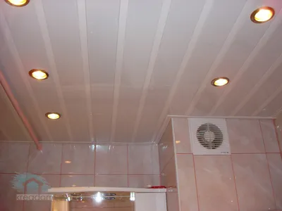Подвесные потолки для ванной комнаты:виды