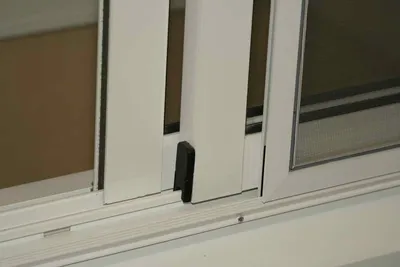 Раздвижные окна на балкон и лоджию: пластиковые, алюминиевые