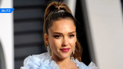 Jessica Alba Does Therapy with Daughter Honor, 13