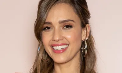 Jessica Alba Opens Up About the Toxicity on 'Beverly Hills, 90210'