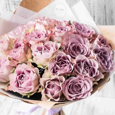 Букет цветов «Мемори Лейн» заказать с доставкой в Краснодаре по цене 5 590  руб.