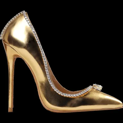 В Дубае показали самые дорогие туфли в мире — шпилька, острый носок и  россыпь бриллиантов за $17