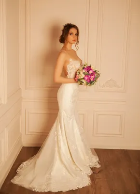 wedding dress, платье рыбка свадебное с фатой фото, свадебное платье русалка  со шлейфом, demetrios designs платье, свадебные платья, русалка свадебное  платье, Свадебный фотограф Москва