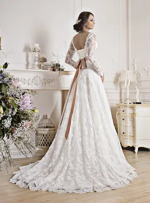 Свадебное платье Naviblue Bridal N13110 | Купить свадебное платье в салоне  Валенсия (Москва)