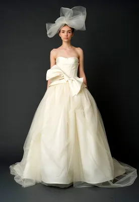 Монохромные свадебные платья Vera Wang Весна-Лето 2014