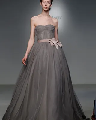 Cвадебные платья Vera Wang: что нужно знать о дизайнере Вере Вонг | Wedding  Magazine
