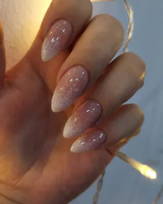 60 роскошных идей маникюра со стразами на короткие ногти | Bride nails,  Stylish nails art, Nail art wedding