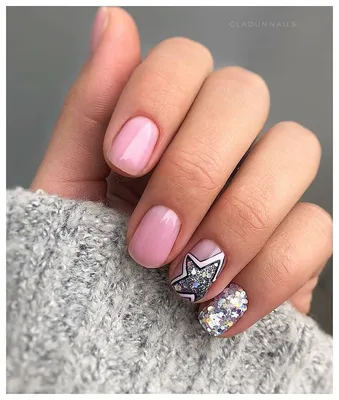 Суперский РОЗОВЫЙ новогодний маникюр | Nailspiration.net