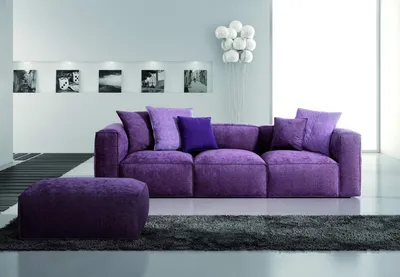 Фиолетовый диван в интерьере (59 фото)