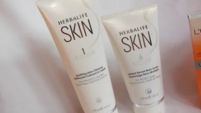Herbalife Skin Soothing Aloe Cleanser and Instant Reveal Berry scrub  Review, Swatches - Beauty, Fashion, Lifestyle blog | Beauty, Fashion,  Lifestyle blog